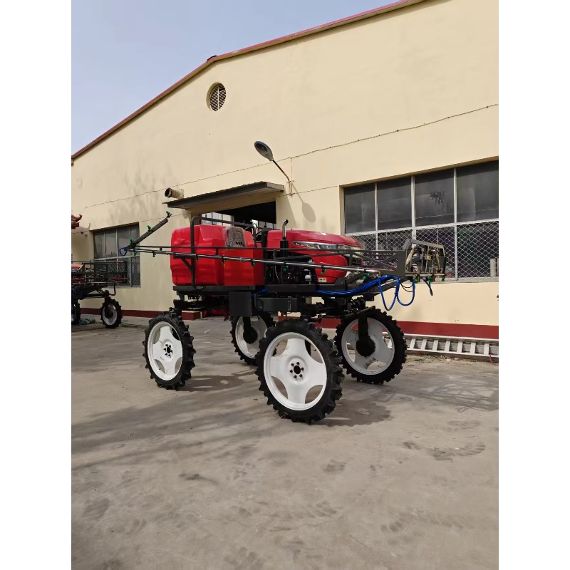 Farming Year - Agricultural 4-Wheel Self Propelled Pump Field
